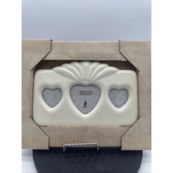 Vintage Trend Panoramic Heart 3 Picture Frame - Picture 1 of 3